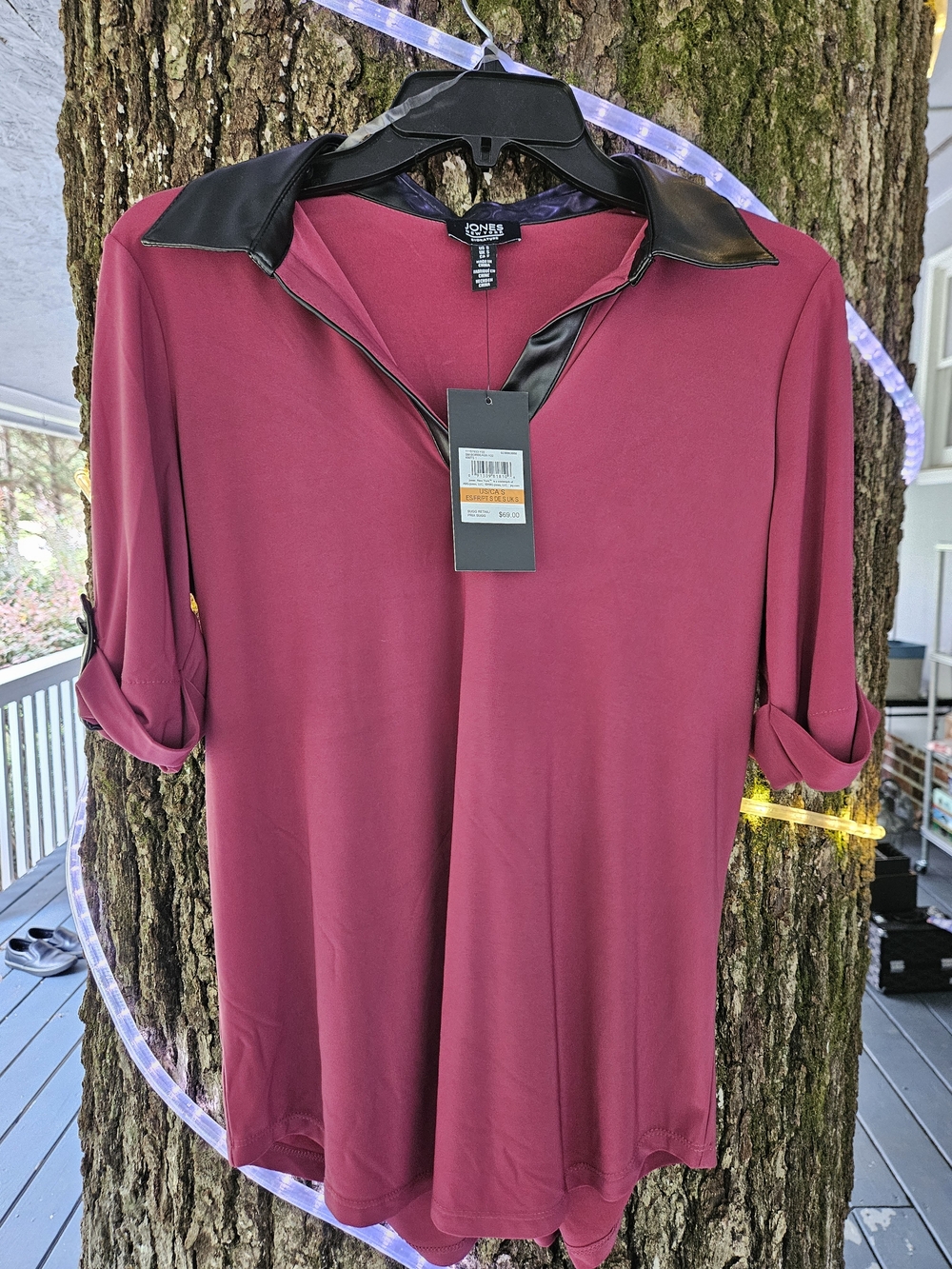 Jones New York Women’s Burgundy V-Neck Tunic with Faux Leather Collar